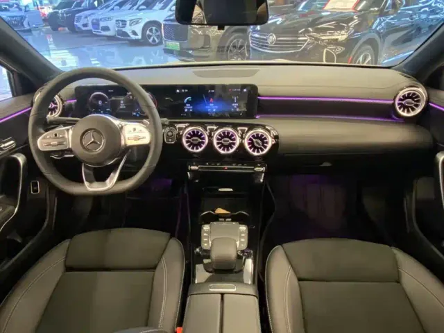 Mercedes-Benz A-Class — Фото автомобиля 11