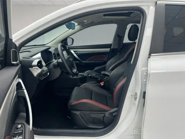 Geely Binyue — Фото автомобиля 6