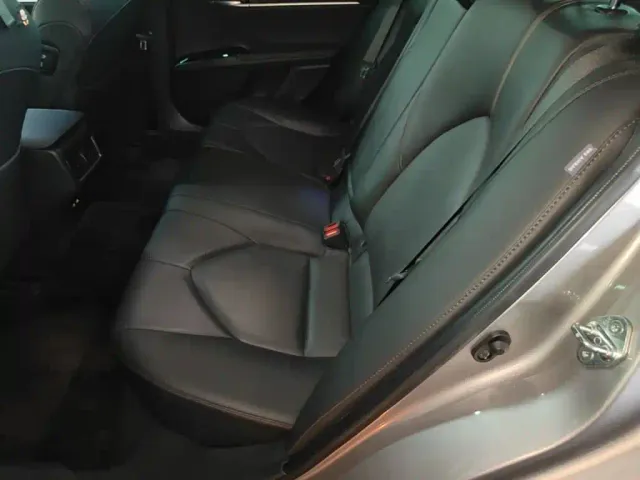 Toyota Camry — Фото автомобиля 16