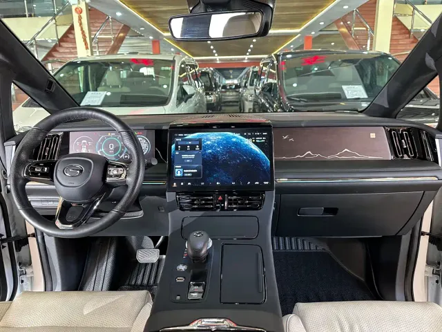 GAC Trumpchi M8 — Фото автомобиля 17