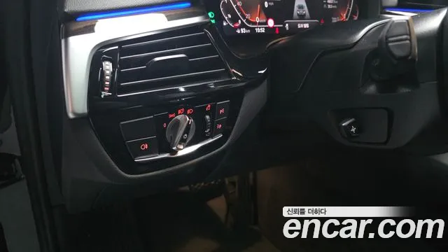 BMW 5 Series G30 — Фото автомобиля 26