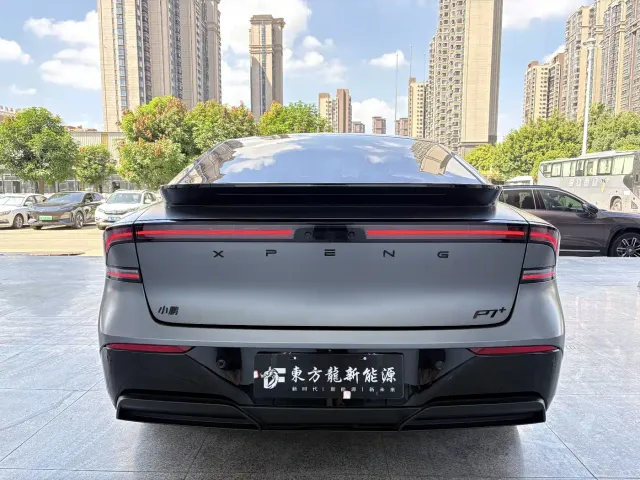 Xpeng P7+ — Фото автомобиля 8