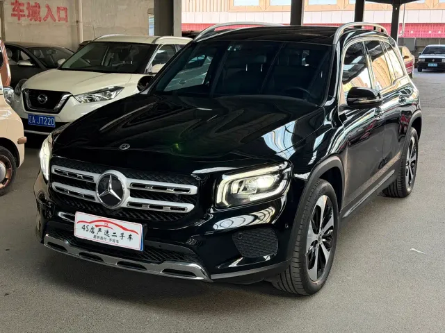 Фотография автомобиля — Mercedes-Benz GLB-Class