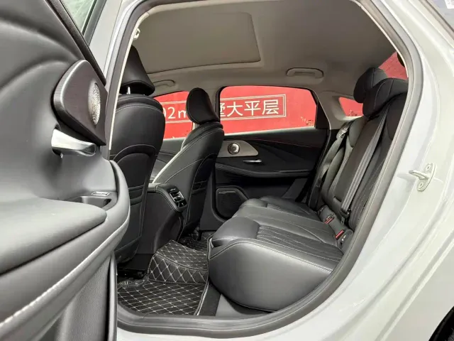 Chery Arrizo 8 — Фото автомобиля 6