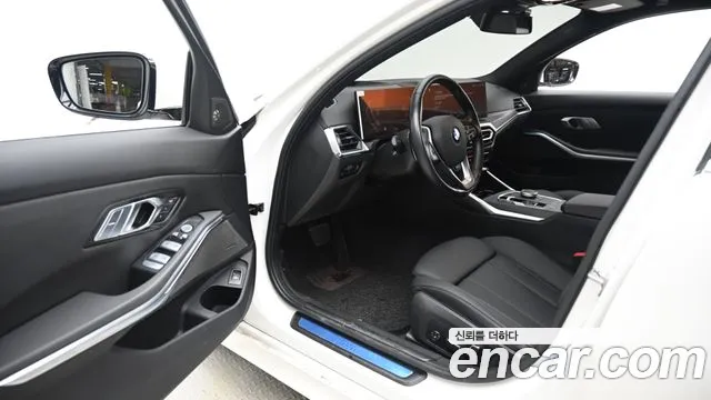 BMW 3-Series 3 серия (G20) 320i Touring — Фото автомобиля 11