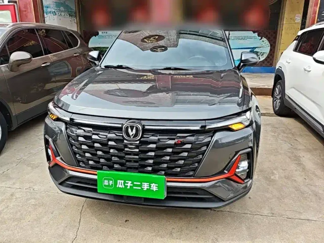 Changan CS35 Plus — Фото автомобиля 2