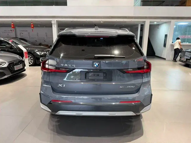 BMW X1 — Фото автомобиля 5