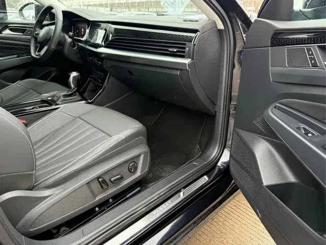 Volkswagen Passat — Фото автомобиля 14