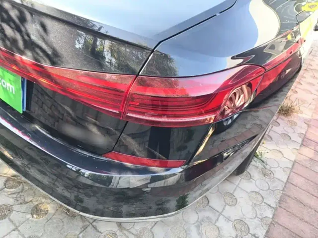 Volkswagen Passat — Фото автомобиля 7