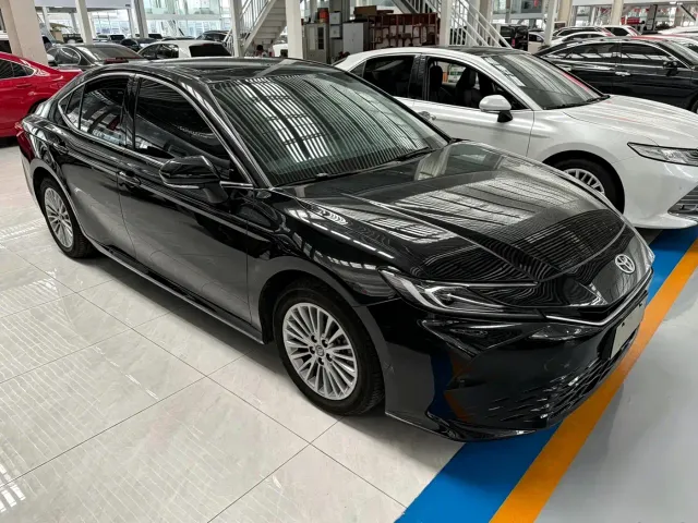 Toyota Camry — Фото автомобиля 3