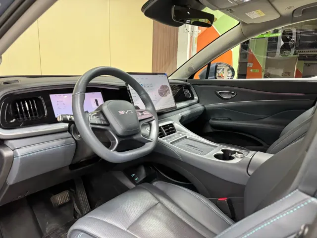 BYD Hai Shi 07 DM-i — Фото автомобиля 7