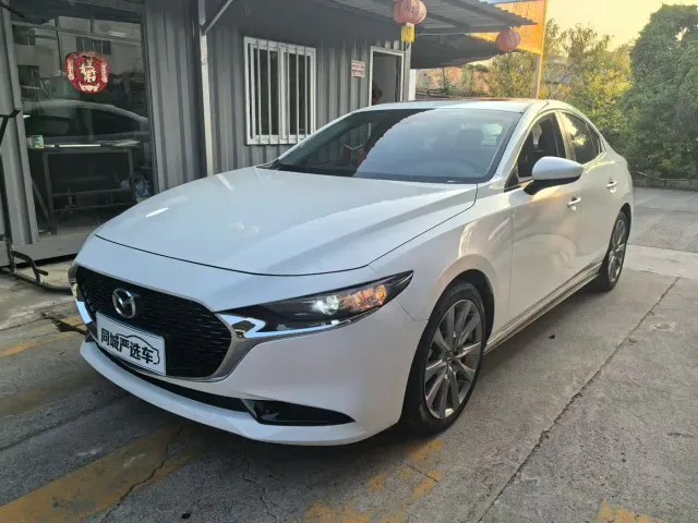 Фотография автомобиля — Mazda Axela