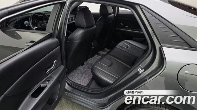 Hyundai AVANTE Avante (CN7) — Фото автомобиля 13