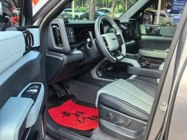 BYD FangChengBao Leopard 5 — Фото автомобиля 9