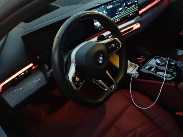 BMW 5 Series — Фото автомобиля 15
