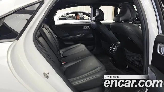 Hyundai Ioniq 6 — Фото автомобиля 12