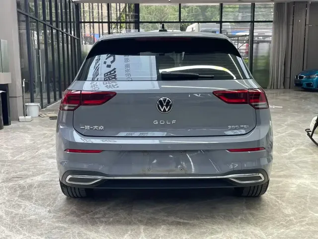 Volkswagen Golf — Фото автомобиля 6