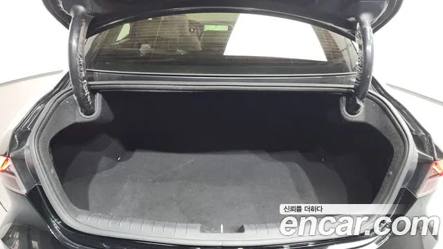 Hyundai Grandeur Новый Grandeur IG — Фото автомобиля 17
