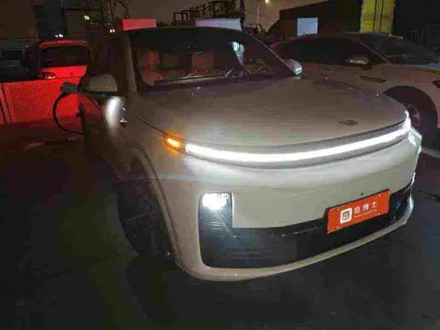 Фотография автомобиля — Li Auto L7