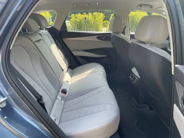 BYD Seal 06 DM-i Touring — Фото автомобиля 11