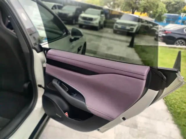 Xiaomi SU7 — Фото автомобиля 30