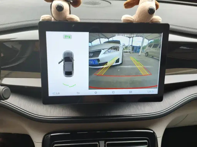BYD Qin PLUS — Фото автомобиля 12