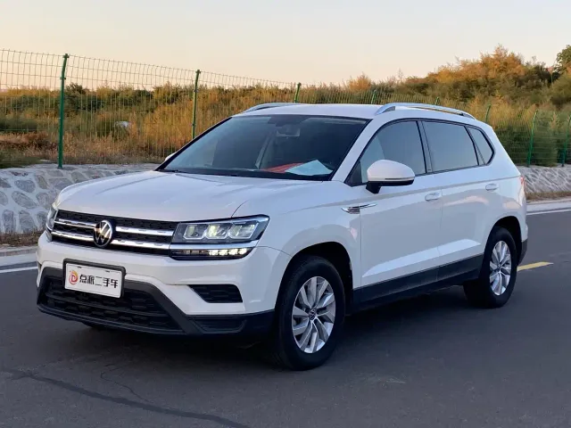 Фотография автомобиля — Volkswagen Tharu