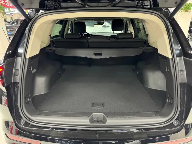 Buick Envision Plus — Фото автомобиля 21