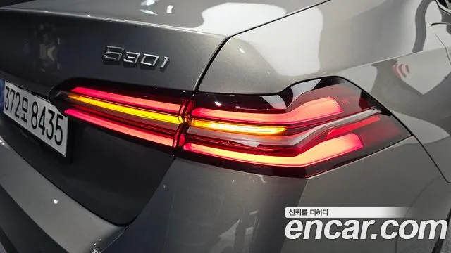 BMW 5-Series 5 серия (G60) 530i xDrive M Sport — Фото автомобиля 5