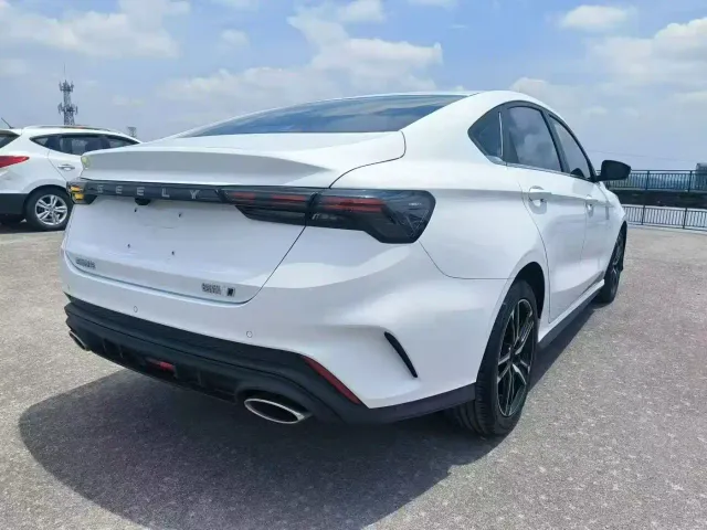 Geely Binrui — Фото автомобиля 9
