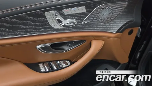 Mercedes-Benz AMG GT 4 двери 43 4MATIC+ — Фото автомобиля 19