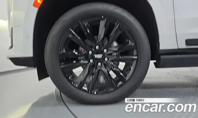 Cadillac Escalade 5th Gen — Фото автомобиля 5