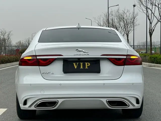 Jaguar XFL — Фото автомобиля 10