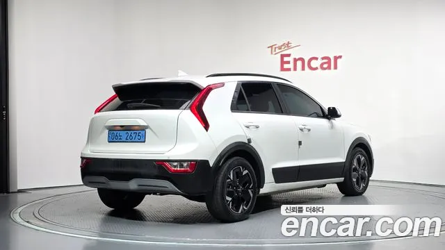Kia Niro — Фото автомобиля 2