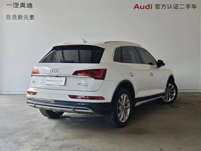 Audi Q5L — Фото автомобиля 3