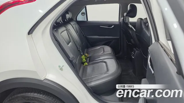 Kia Niro — Фото автомобиля 23