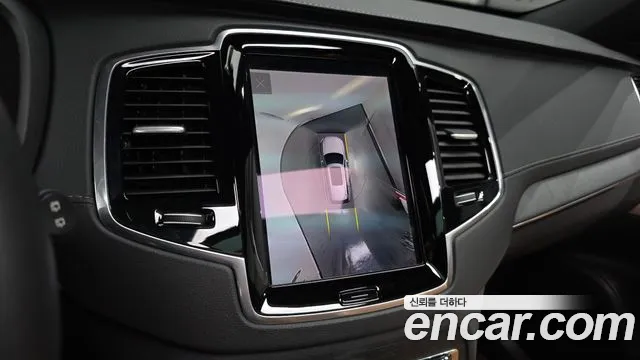 Вольво XC90 — Фото автомобиля 9