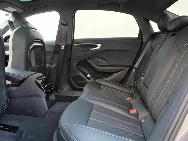 Audi A5L — Фото автомобиля 10