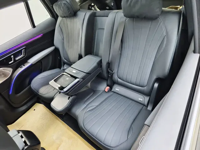 Mercedes-Benz EQS SUV — Фото автомобиля 12