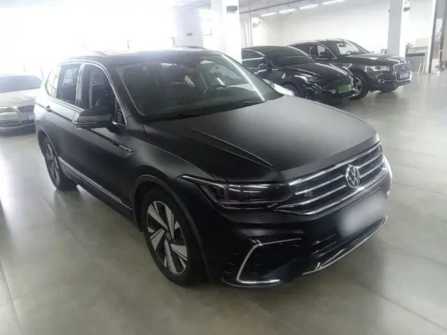 Volkswagen Tiguan L — Фото автомобиля 3