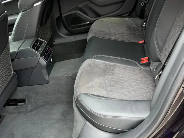 Audi A7L — Фото автомобиля 5