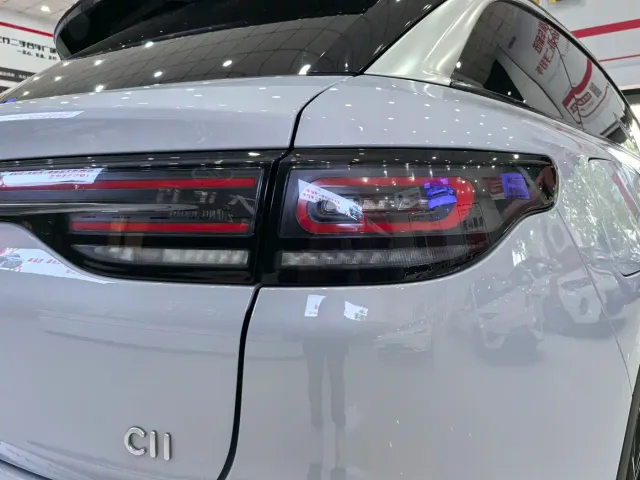 Leapmotor C11 — Фото автомобиля 11