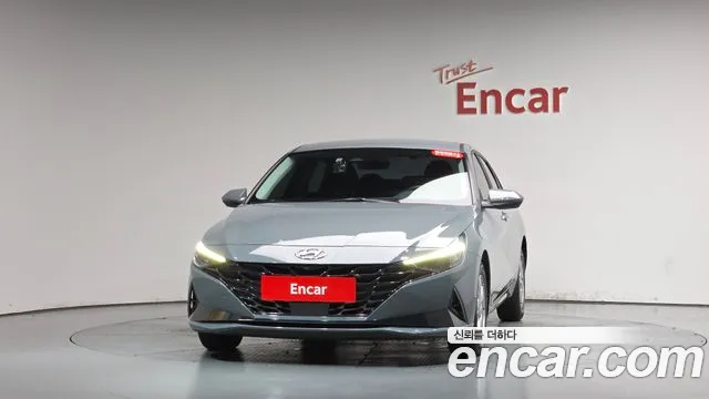 Hyundai Avante CN7 — Фото автомобиля 2