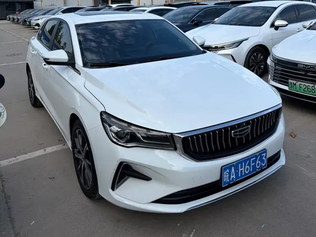 Geely Emgrand — Фото автомобиля 3