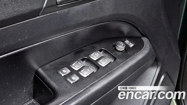 KG_Mobility_Ssangyong Rexton Новый Rexton Sport Khan Дизель 2.2 4WD — Фото автомобиля 23