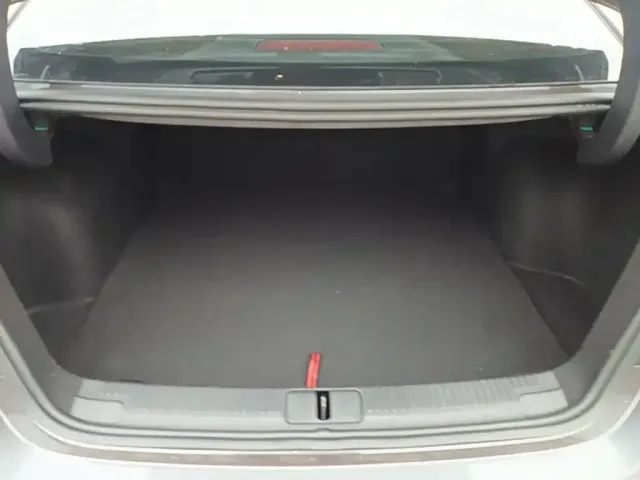 MG MG5 2022 180DVVT CVT Youth Flagship Edition — Фото автомобиля 18