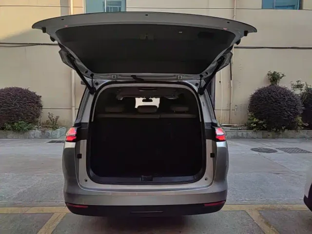 Wuling Starlight 730 — Фото автомобиля 18