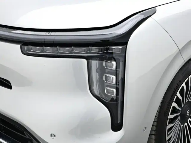 IM Motors LS9 — Фото автомобиля 17