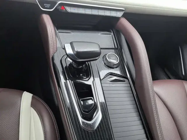 Geely Xingyue L — Фото автомобиля 13