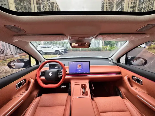 Leapmotor C16 — Фото автомобиля 14